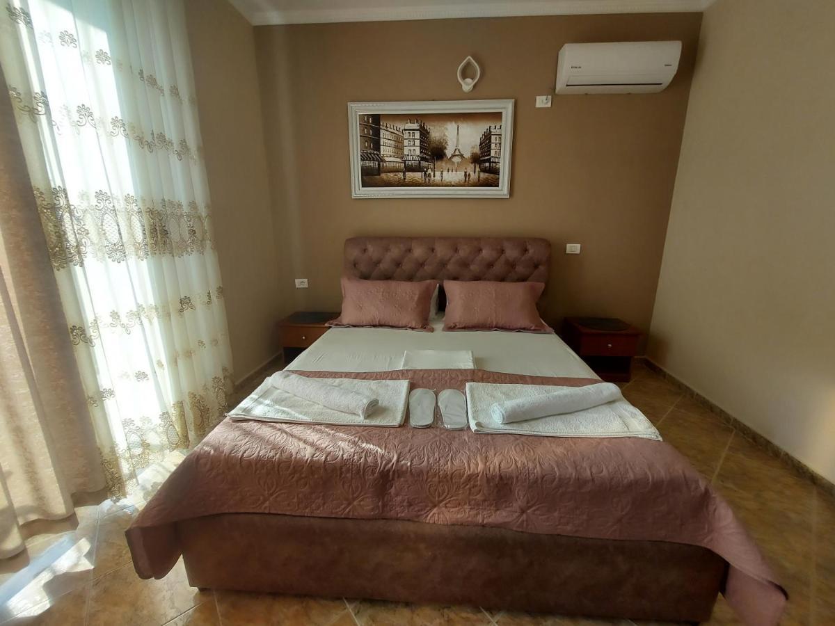 Hotel Fama Shkallnur Luaran gambar