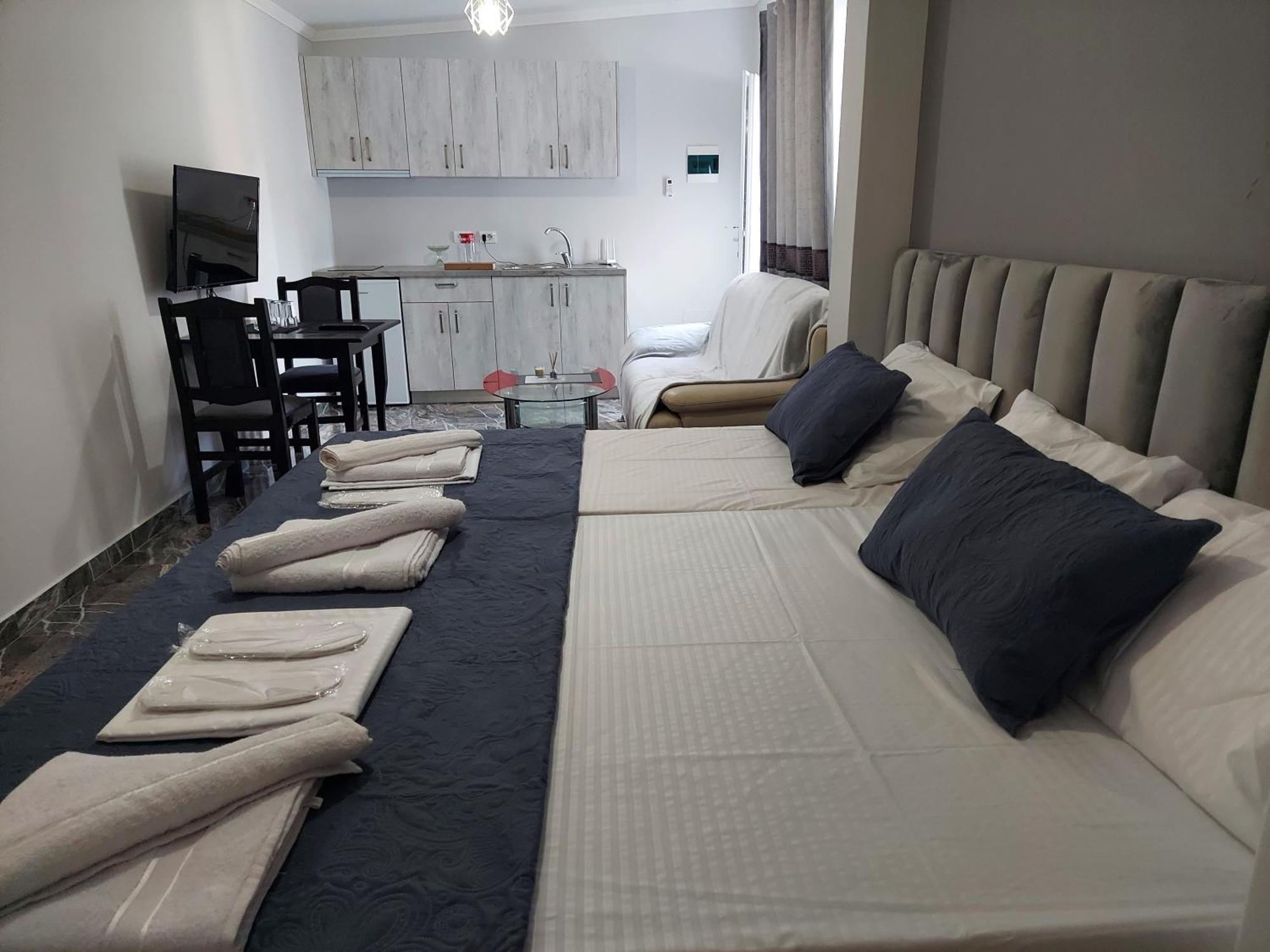 Hotel Fama Shkallnur Luaran gambar