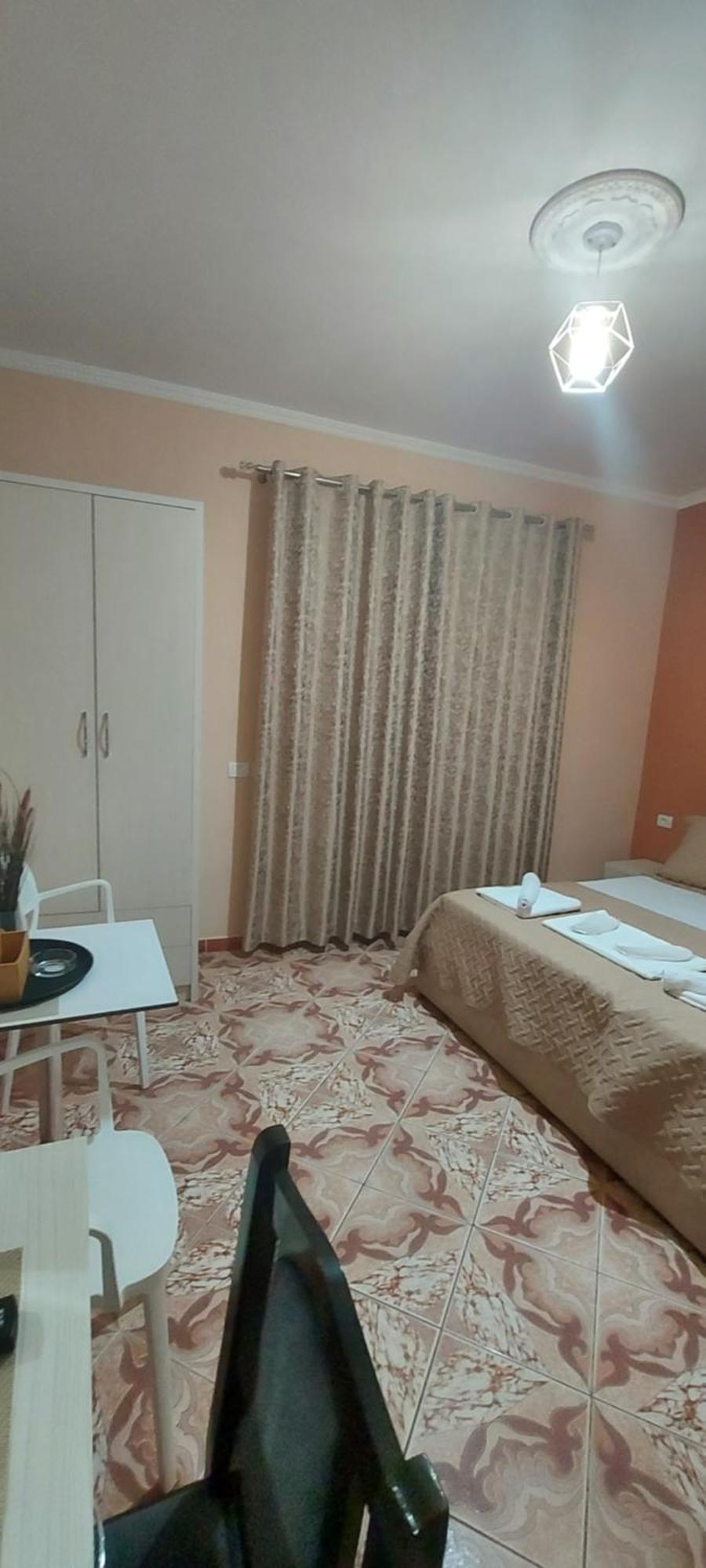 Hotel Fama Shkallnur Luaran gambar