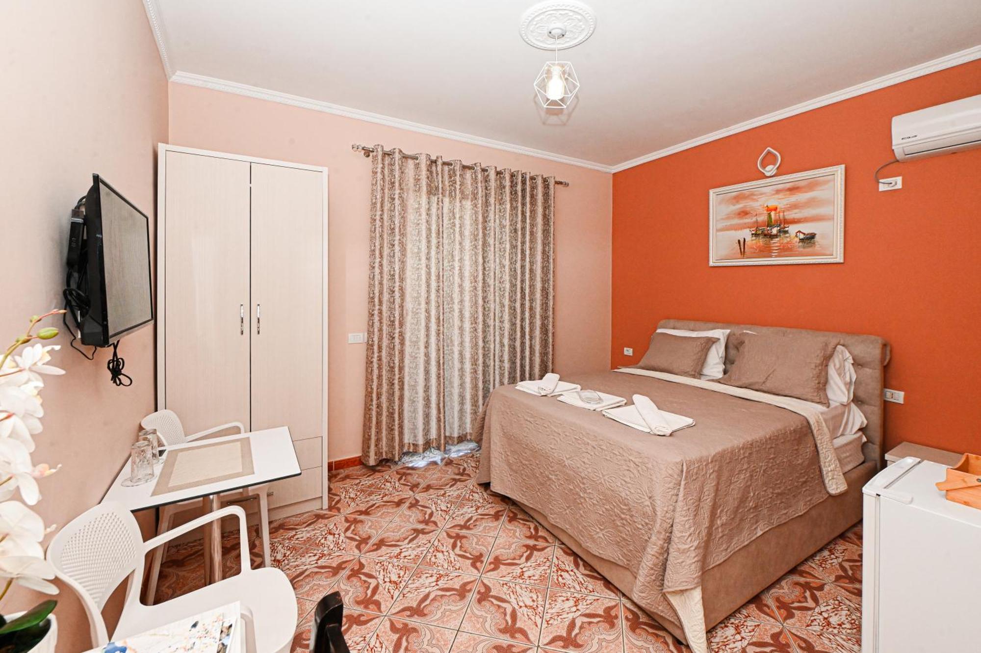 Hotel Fama Shkallnur Luaran gambar