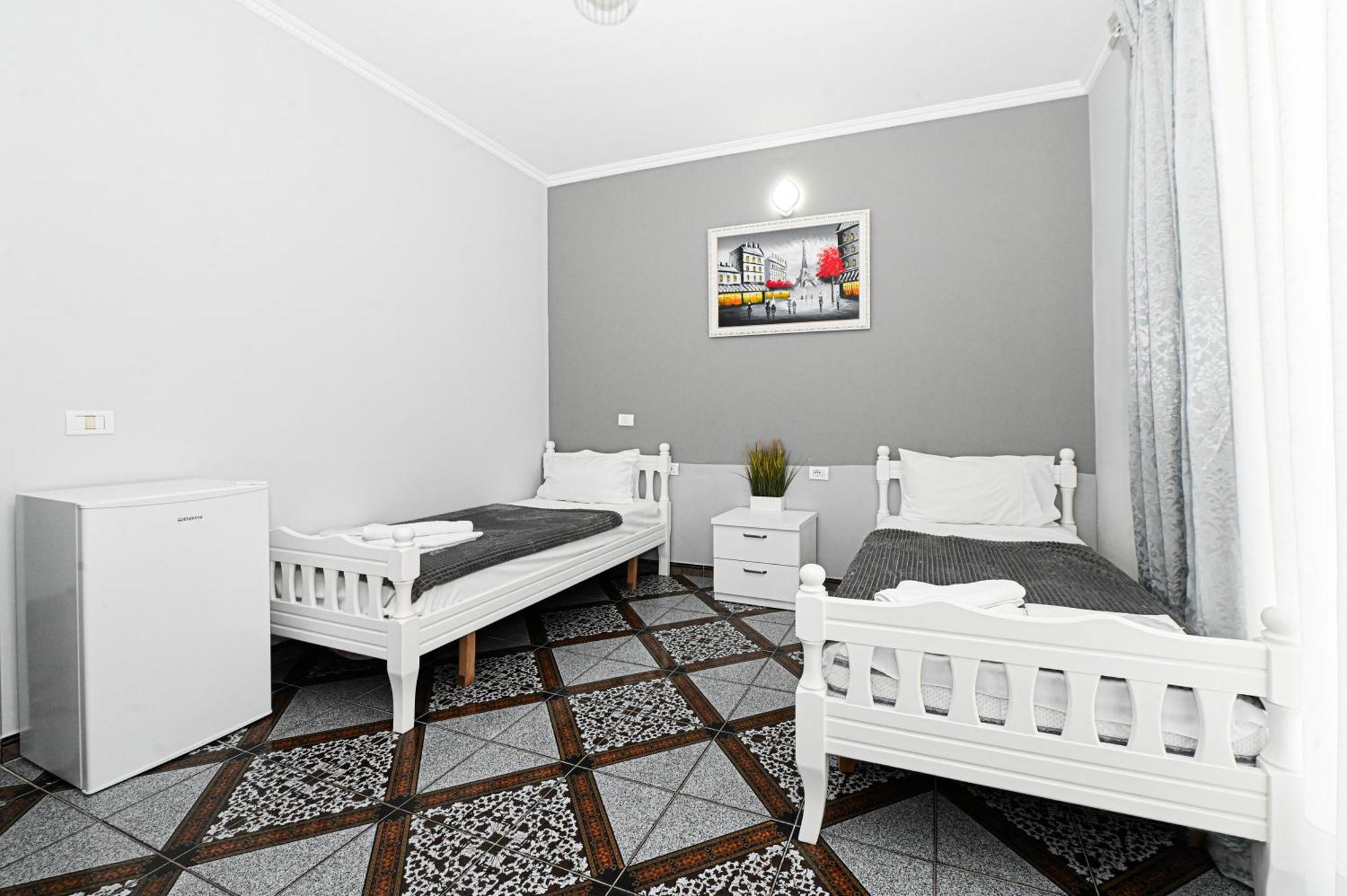 Hotel Fama Shkallnur Luaran gambar