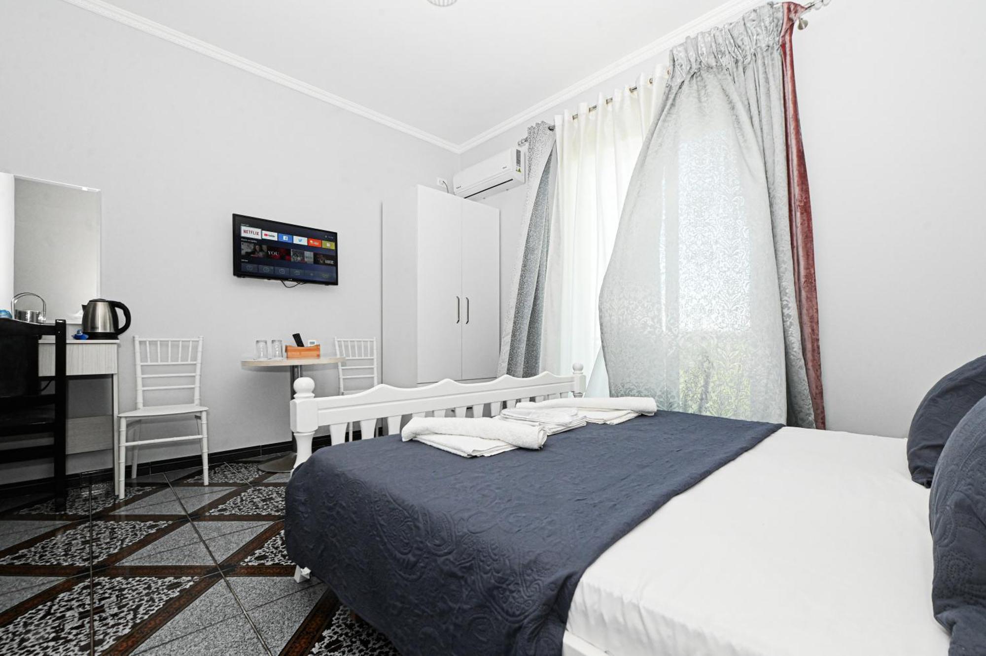 Hotel Fama Shkallnur Luaran gambar